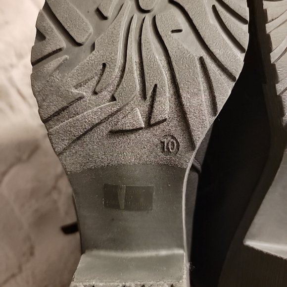 EUC Muk Luks Womens Ankle Boots Size 10 Black Gray Knit Detail - Picture 9 of 10